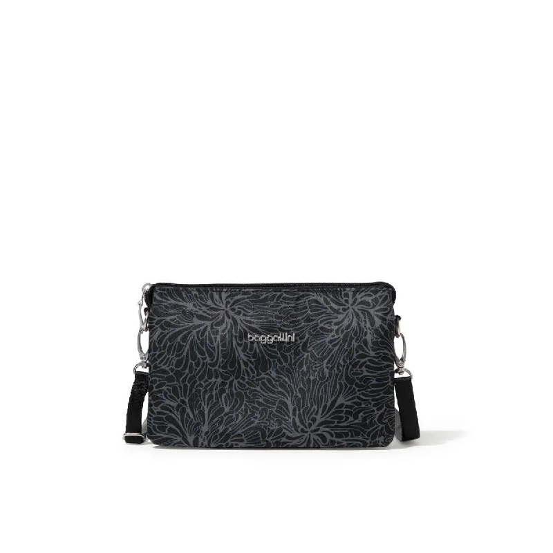 Travel document holders with multiple slots for passports and ticketsBaggallini The Only Mini Bag OMC761 Travel document holders with multiple slots for passports and ticketsBaggallini The Only Mini Bag OMC761