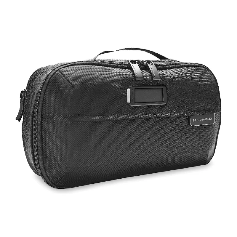 Leather luggage handles for a comfortable and stylish gripBriggs & Riley Baseline BL115X Expandable Essentials Kit Leather luggage handles for a comfortable and stylish gripBriggs & Riley Baseline BL115X Expandable Essentials Kit