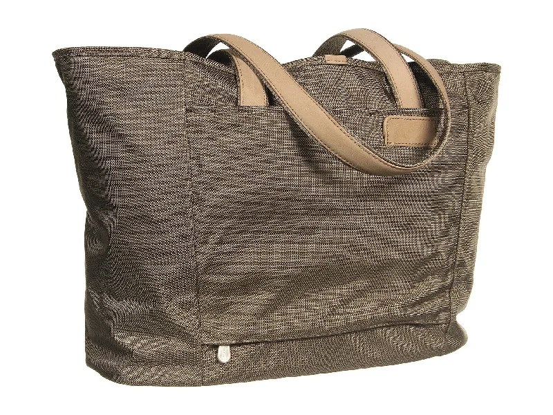 Expandable packing cubes sets in various sizes for organized suitcase packingBaseline Large Shopping Tote