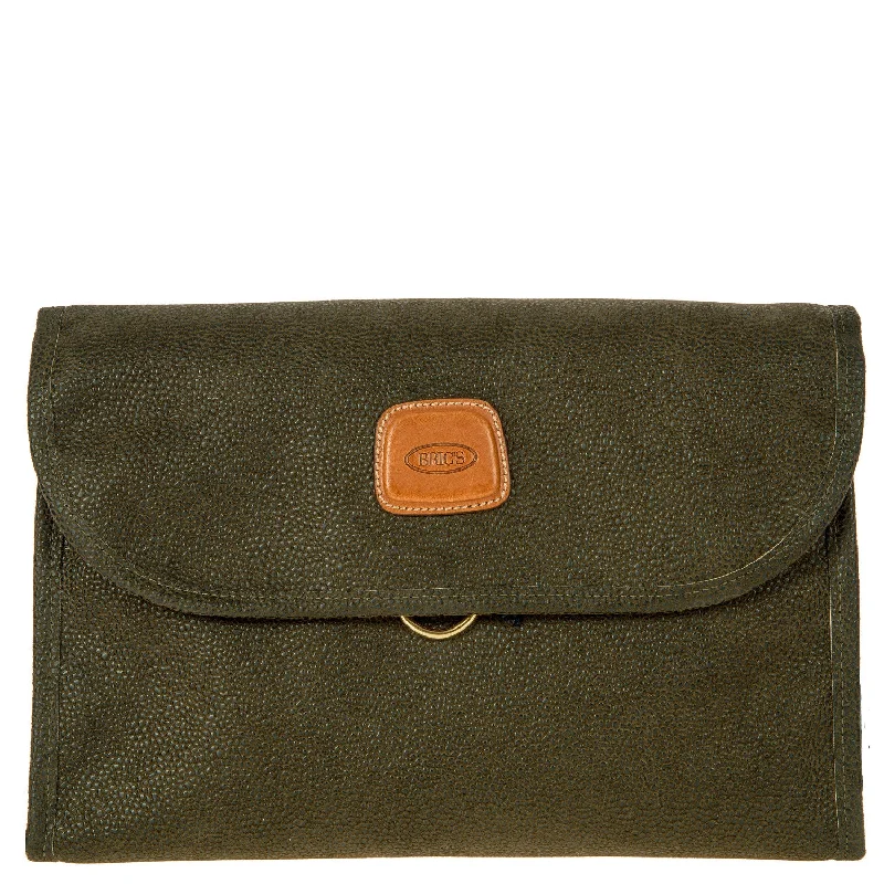 Travel document holders with multiple slots for passports and ticketsBric's LIFE TRI-FOLD TRAVELER - OLIVE Travel document holders with multiple slots for passports and ticketsBric's LIFE TRI-FOLD TRAVELER - OLIVE