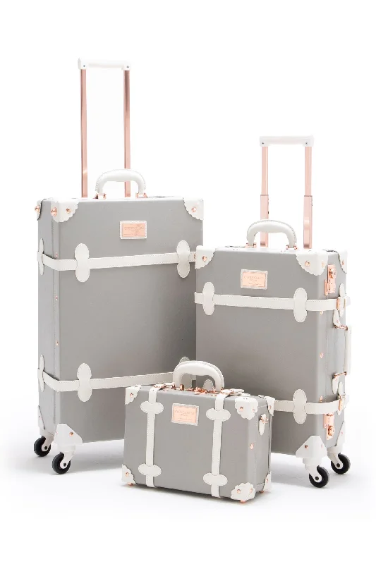 Travel garment hangers that are foldable for easy packingMinimalism 3 Pieces Luggage Set - Light Grey's - Cosmetic Case
