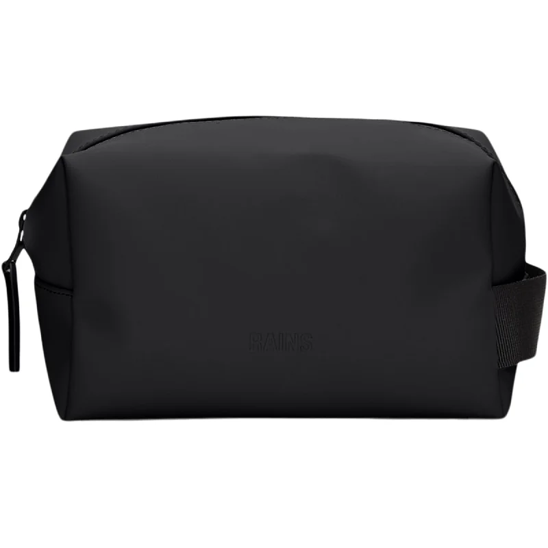 Waterproof luggage covers for protection against rain on outdoor tripsRAINS Wash Bag Small W3 Waterproof luggage covers for protection against rain on outdoor tripsRAINS Wash Bag Small W3