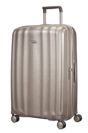 Hanging toiletry bags with multiple compartments for bathroom essentialsSamsonite Lite-Cube 82cm 4-Wheel Extra Large Suitcase Hanging toiletry bags with multiple compartments for bathroom essentialsSamsonite Lite-Cube 82cm 4-Wheel Extra Large Suitcase