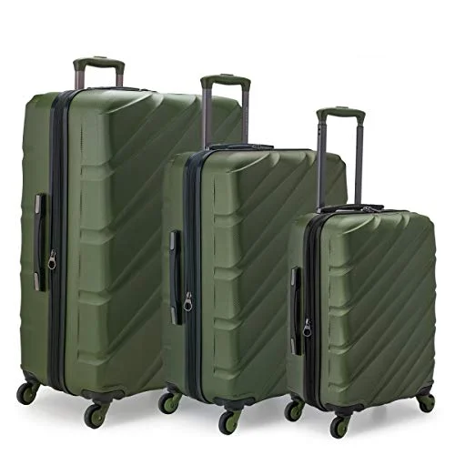 Lightweight luggage tags with personalized names and contact info for easy identificationU.S. Traveler US09108E Gilmore 3 Piece Expandable Hardside 4-Wheel Spinner Luggage Set with Push-Button Handle System44; Olive Green