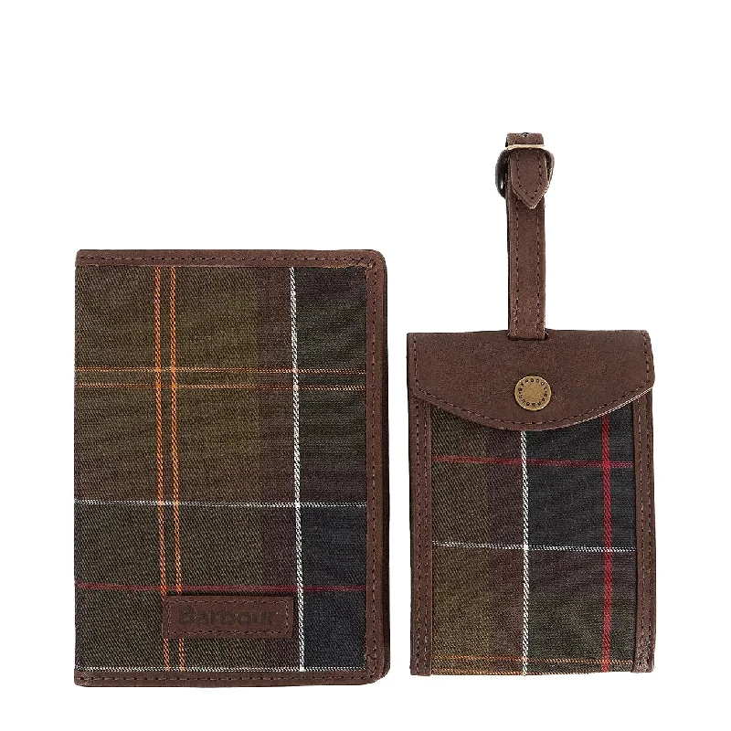 Money clips for women with sleek designsBarbour Leather & Tartan Travel Gift Set Classic Tartan / Brown Money clips for women with sleek designsBarbour Leather & Tartan Travel Gift Set Classic Tartan / Brown