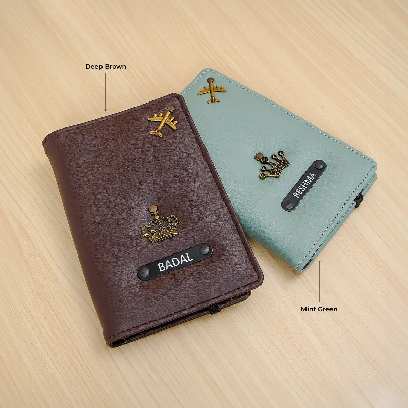 Vintage-style money clips for collectorsCouple Passport Cover - King and Queen