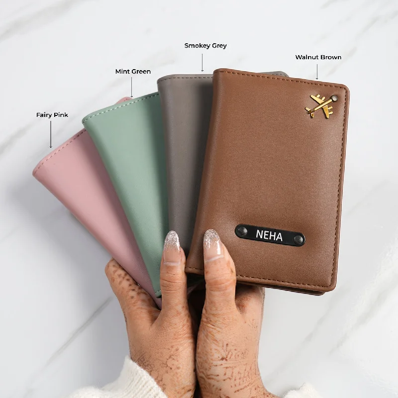 How to choose the right money clipFamily Passport Cover - Pack of 4