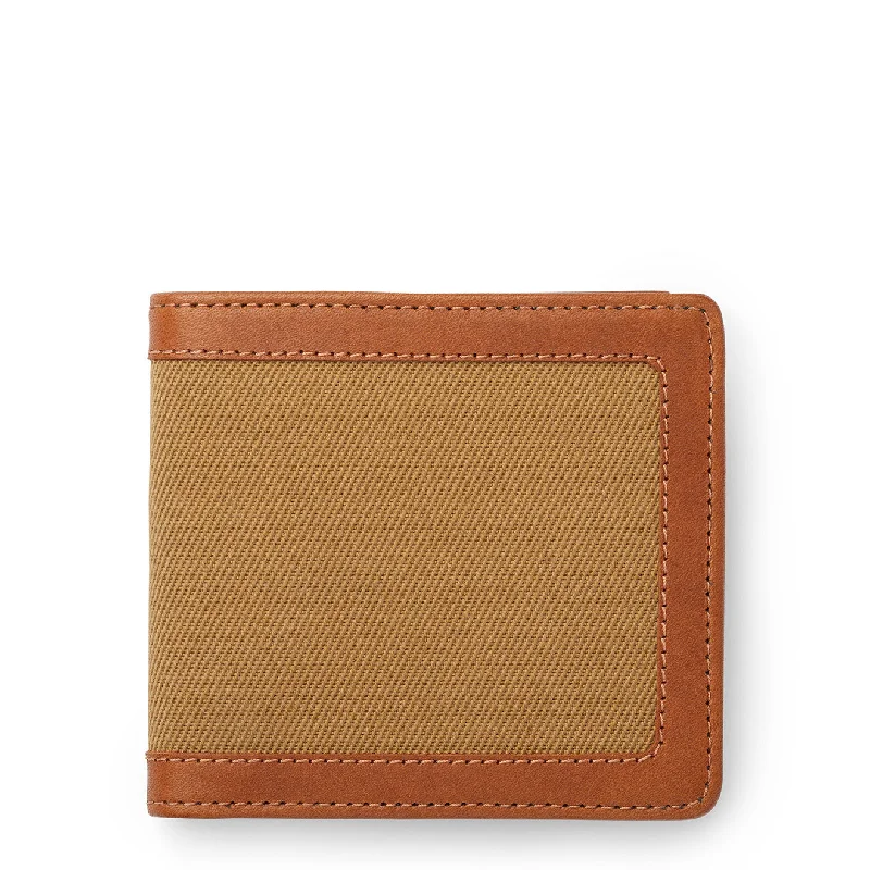 Lightweight money clips for travelFilson Packer Wallet Tan