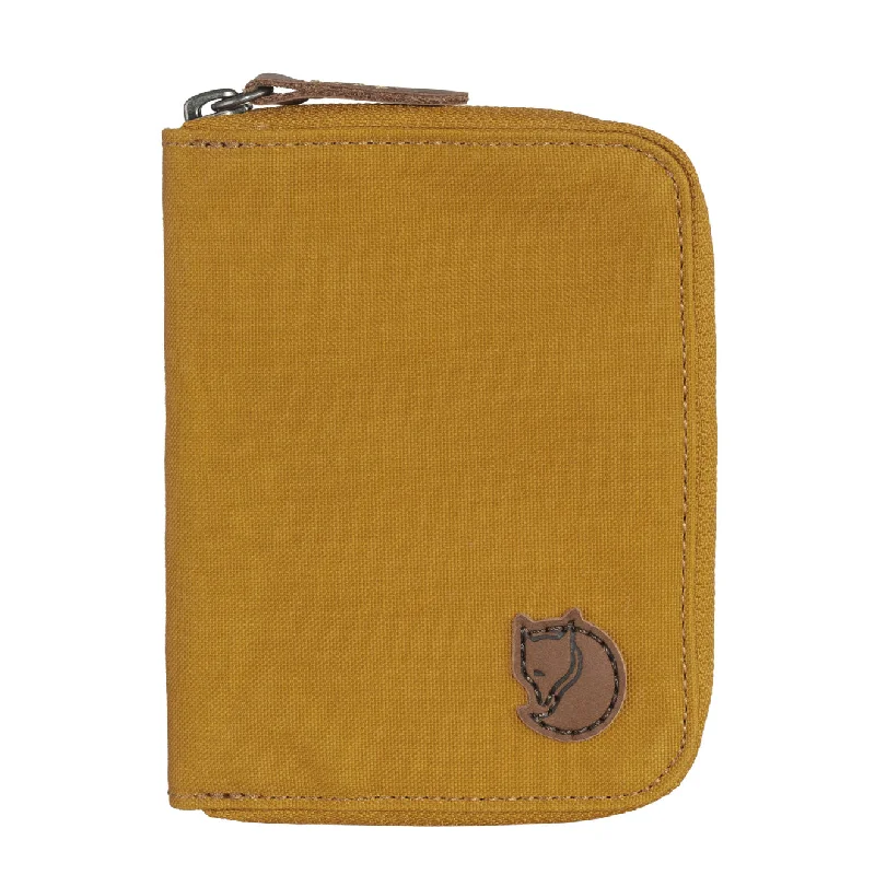 How to clean and maintain metal money clipsFjallraven Zip Wallet Acorn