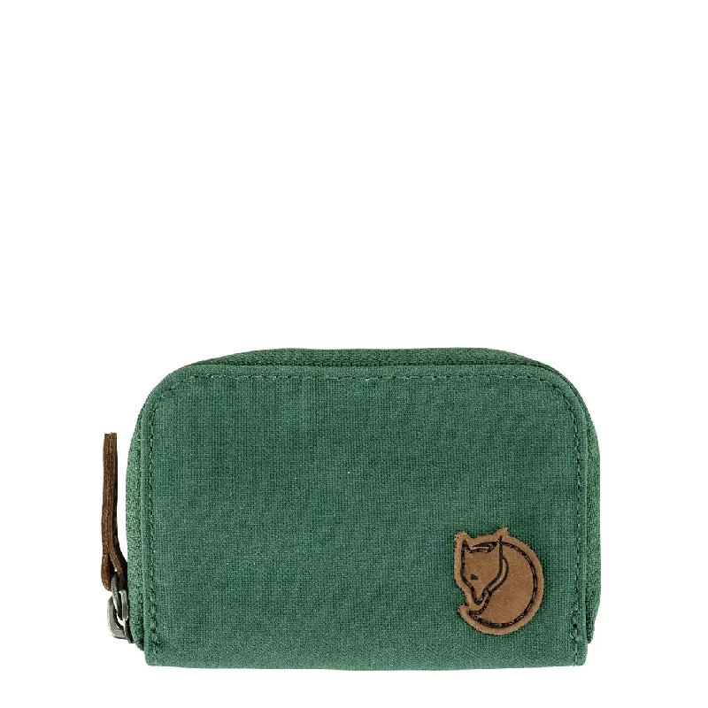 Money clips with magnetic closureFjallraven Zip Wallet Deep Patina