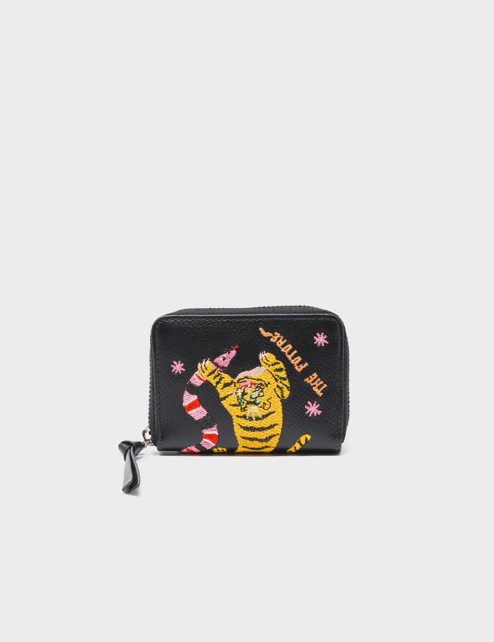 Money clips vs traditional walletsFrodo Black Leather Zip Around Wallet - Tiger and Snake Embroidery Money clips vs traditional walletsFrodo Black Leather Zip Around Wallet - Tiger and Snake Embroidery