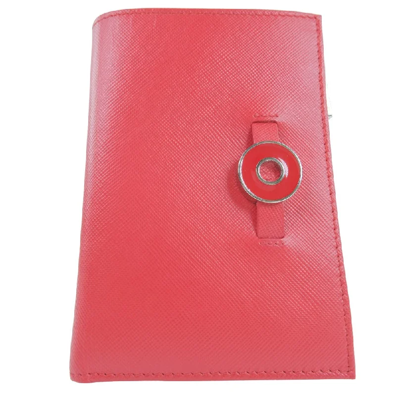 Money clips for women with sleek designsFurla  Leather Wallet  (Pre-Owned)