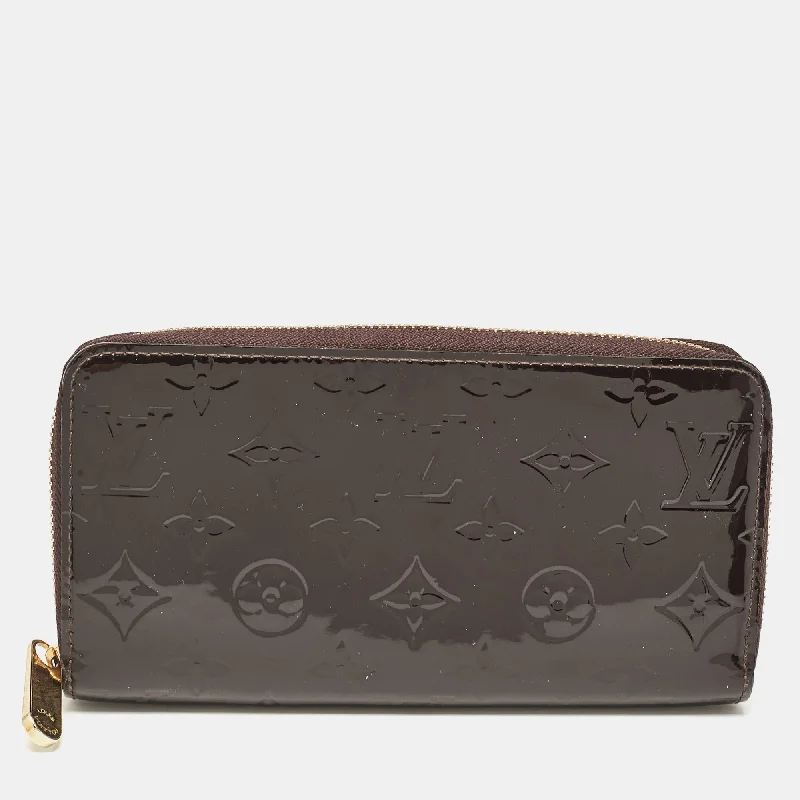 How to choose the right money clipLouis Vuitton Amarante Monogram Vernis Zippy Wallet