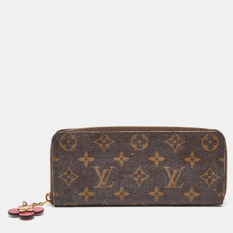 How to choose the right money clipLouis Vuitton Monogram Canvas Clemence Wallet