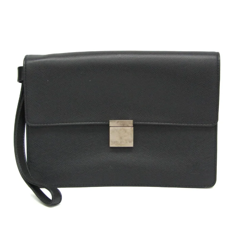 Money clips for women with sleek designsLouis Vuitton Selenga  Leather Clutch Bag (Pre-Owned)