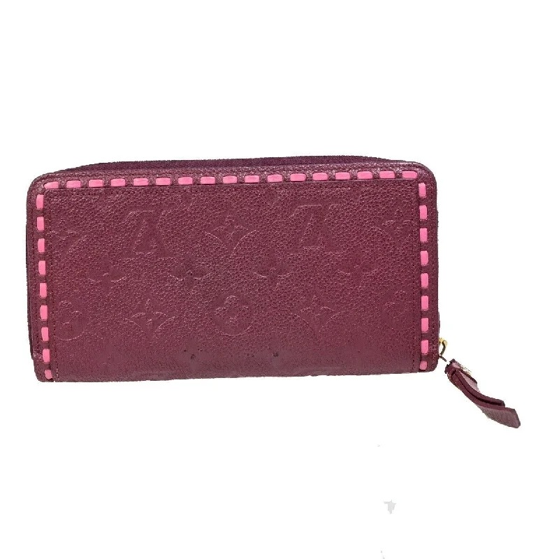 Louis Vuitton Zippy Wallet  Leather Wallet  (Pre-Owned)