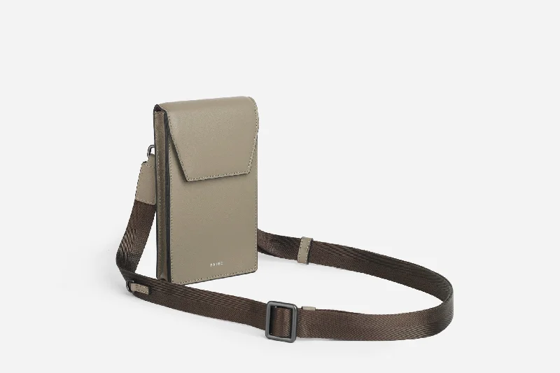 Top-rated money clips for everyday useMika Mobile Phone Wallet