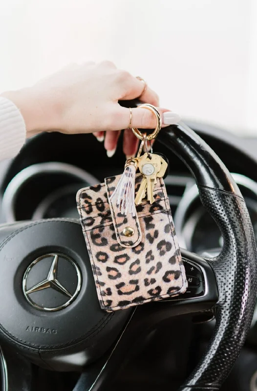 How to clean and maintain metal money clipsnina credit card wallet keychains
