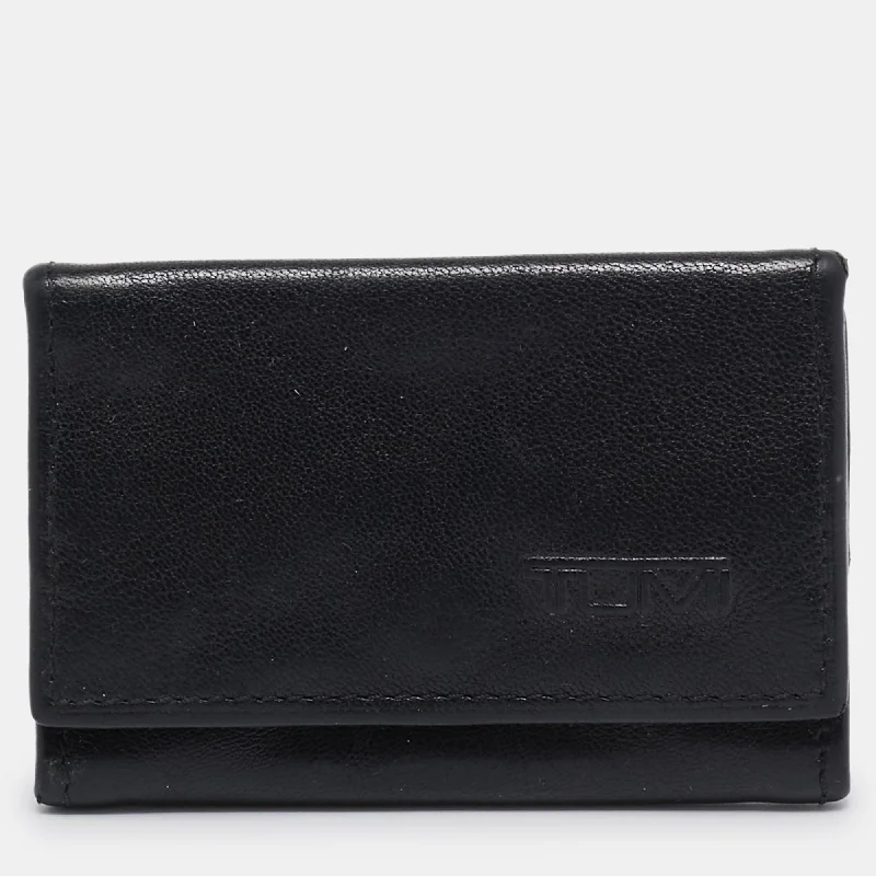 Money clips vs traditional walletsTumi Black Leather Coin Purse