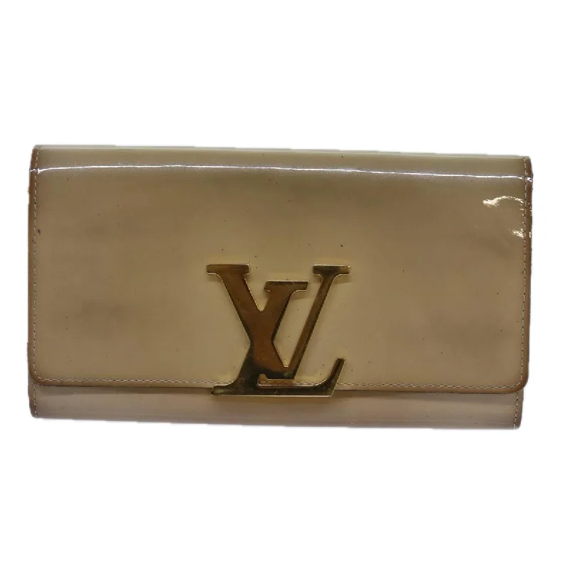 Louis Vuitton Louise  Patent Leather Wallet  (Pre-Owned)