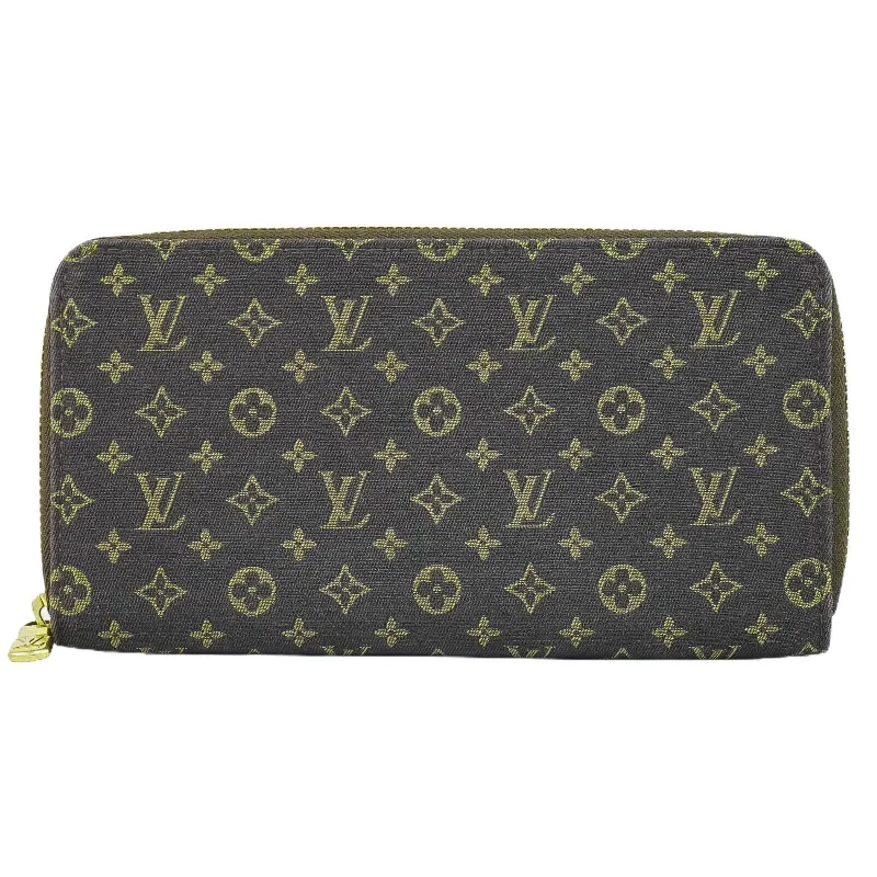 Louis Vuitton Zippy Wallet  Canvas Wallet  (Pre-Owned)