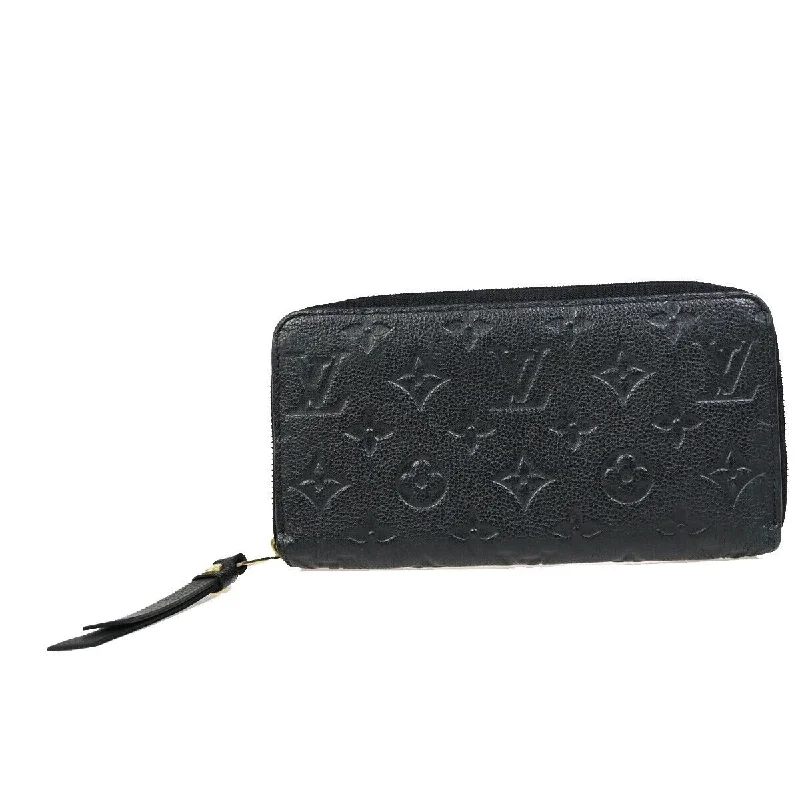 Louis Vuitton Zippy Wallet  Leather Wallet  (Pre-Owned)